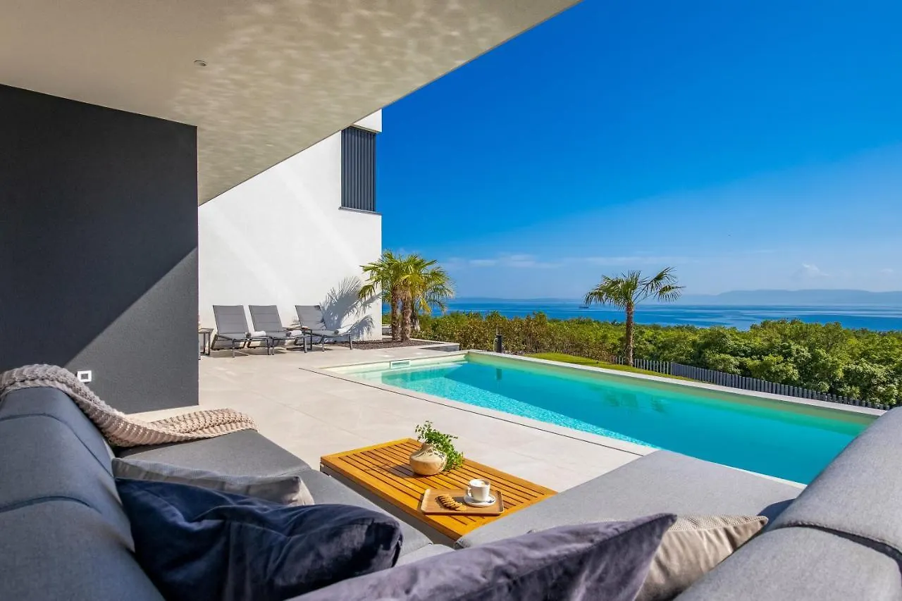 Villa Ameli Apartment With Swimming Pool Rijeka