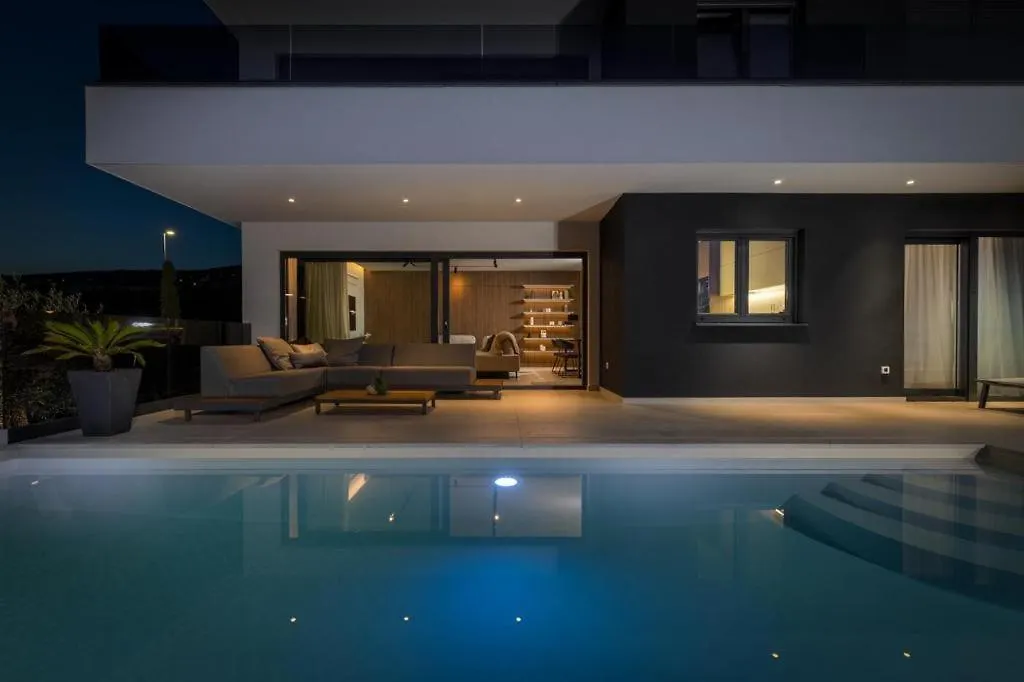 Villa Ameli Apartment With Swimming Pool Rijeka